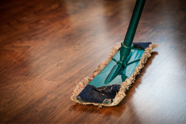 6 Questions to Ask Before Hiring a Cleaning Company
